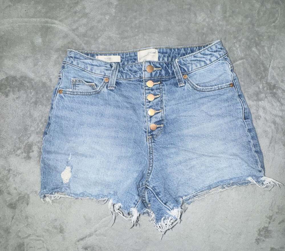 Universal Thread Vintage Midi Button Fly Distressed Raw Hem Denim Shorts Women's